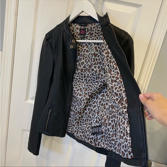 B2B Faux Leather Jacket - Picture 5 of 8